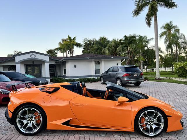 2018 Lamborghini Huracan LP580-2 Spyder Convertible 2D