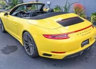 2017 YEL Porsche 911 Carrera 4S