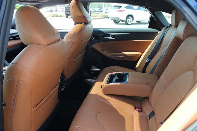 2019 Toyota Avalon Hybrid Limited