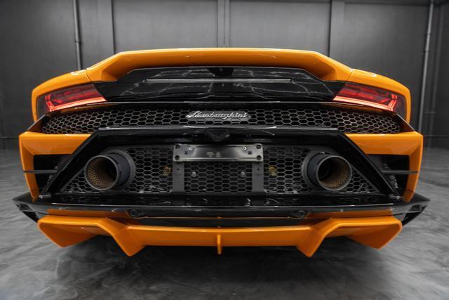 2022 Lamborghini Huracan EVO RWD Spyder Convertible 2D