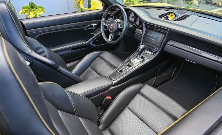 2017 YEL Porsche 911 Carrera 4S