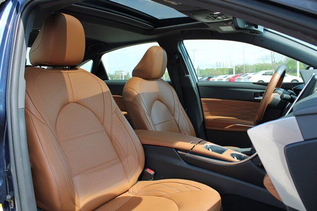 2019 Toyota Avalon Hybrid Limited