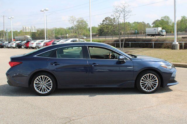 2019 Toyota Avalon Hybrid Limited
