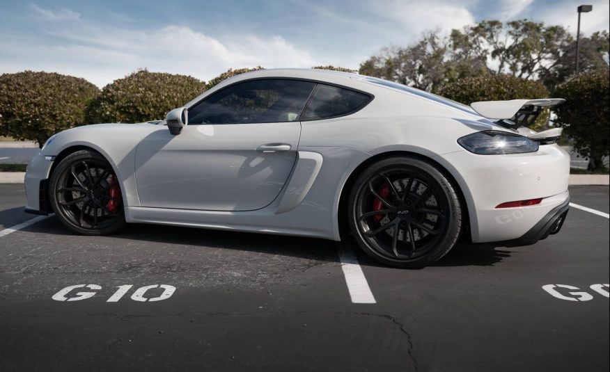 2021 Porsche 718 GT4