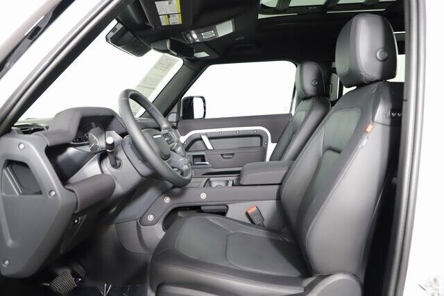 2023 Land Rover Defender X-Dynamic SE