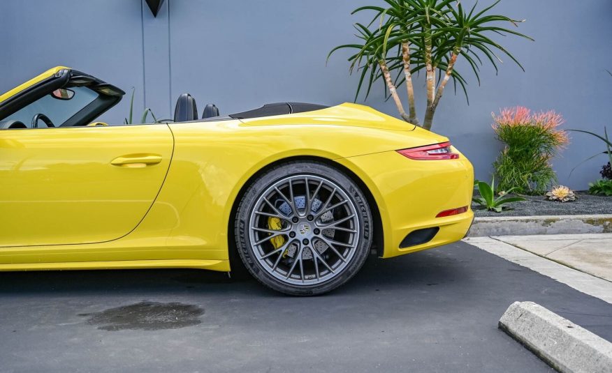 2017 YEL Porsche 911 Carrera 4S
