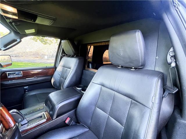 2011 Lincoln Navigator LUXURY LIMOUSINE