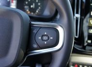 2022 Volvo XC40 R-Design