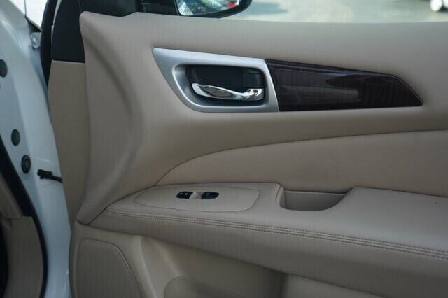 2014 Nissan Pathfinder SL 4×4 4dr SUV