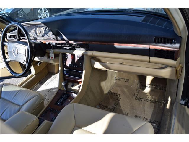 1989 Mercedes-Benz 500-Series 560SEL