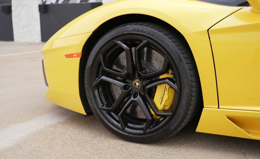 2012 Lamborghini Aventador LP 700-4