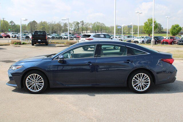 2019 Toyota Avalon Hybrid Limited
