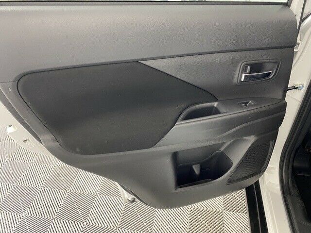 2019 Mitsubishi Outlander ES 52796 Miles Pearl White 4D Sport Utility I4 CVT
