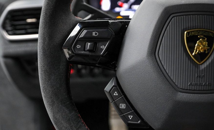 2022 Lamborghini Huracan STO Coupe