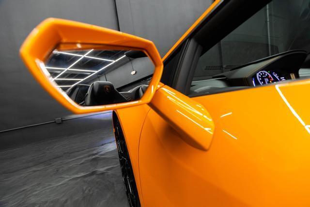 2022 Lamborghini Huracan EVO RWD Spyder Convertible 2D