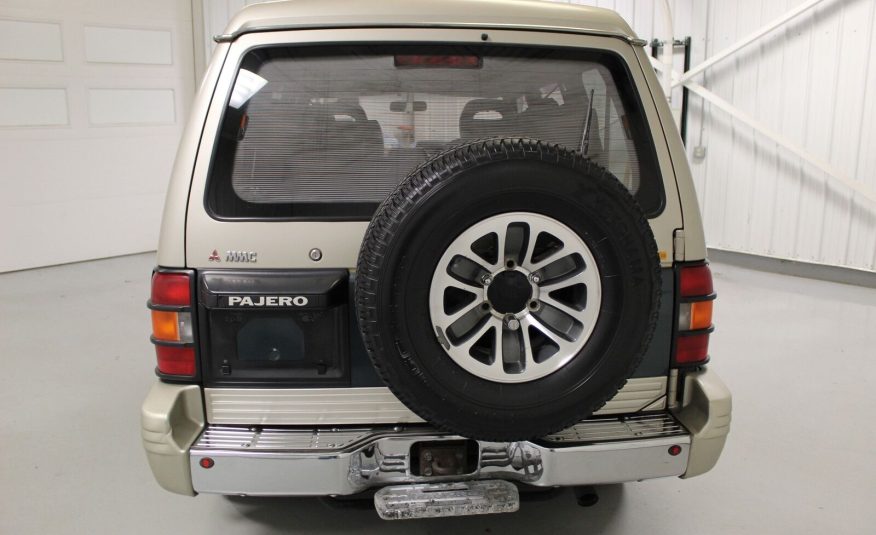 1993 Mitsubishi Pajero Exceed