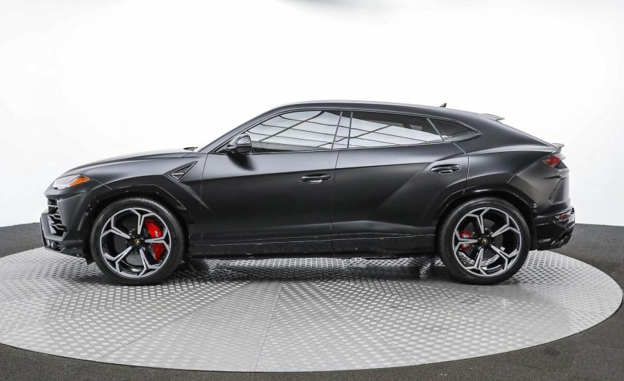 2022 Lamborghini Urus AWD