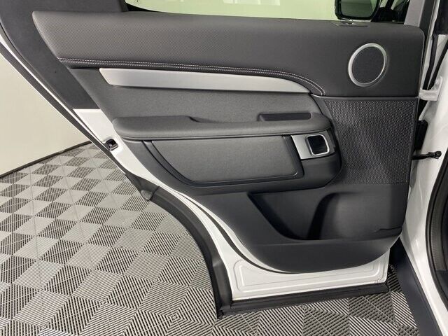 2023 Land Rover Discovery S R-Dynamic