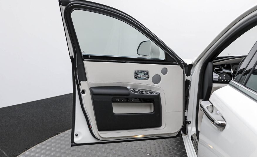 2018 Rolls-Royce Ghost Sedan