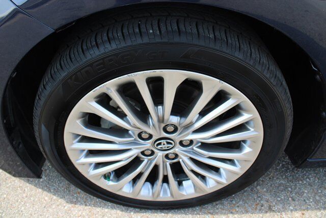 2019 Toyota Avalon Hybrid Limited