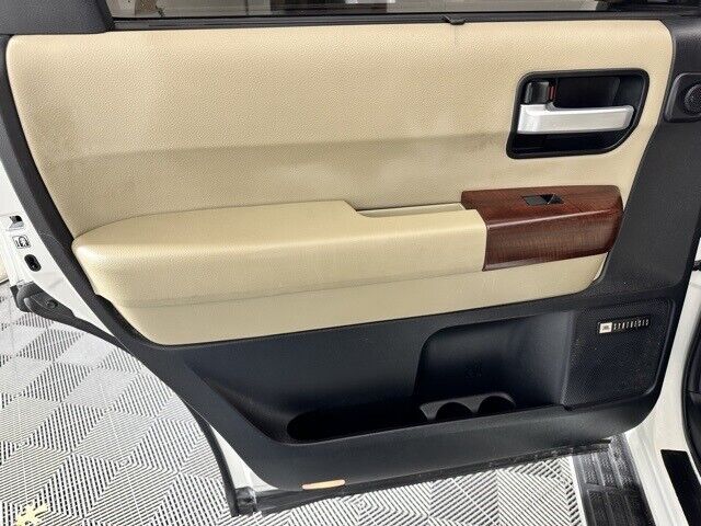 2014 Toyota Sequoia Platinum