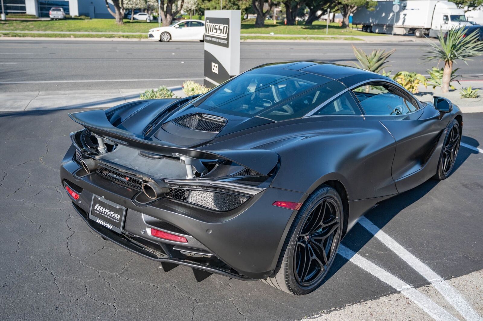 2018 McLaren 720S Luxury