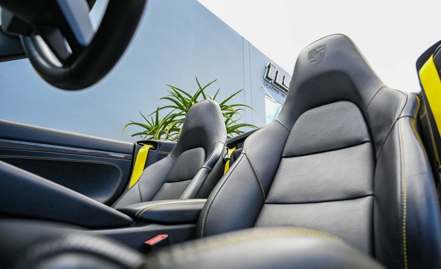 2017 YEL Porsche 911 Carrera 4S