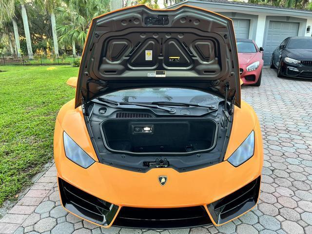 2018 Lamborghini Huracan LP580-2 Spyder Convertible 2D