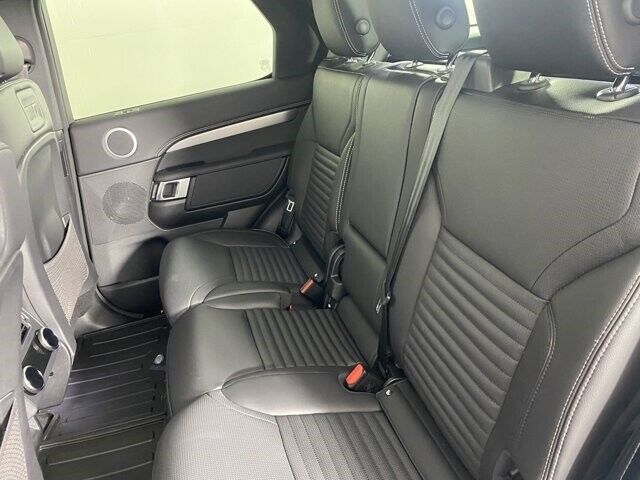 2023 Land Rover Discovery S R-Dynamic