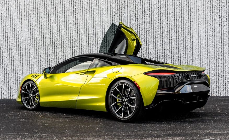 2023 McLaren Artura