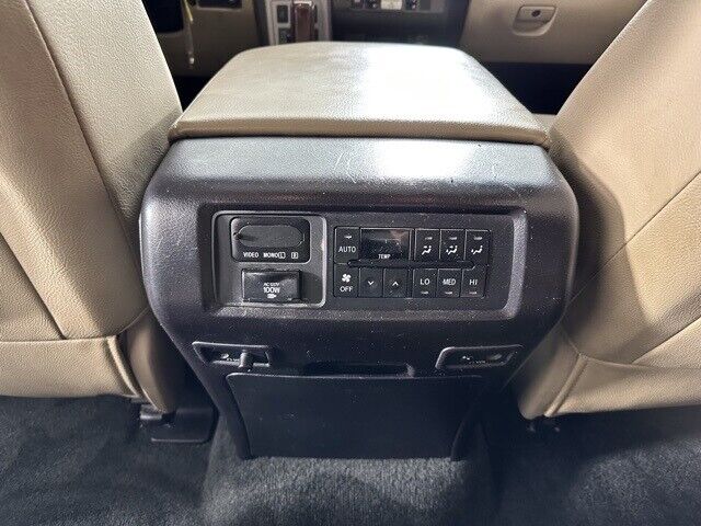 2014 Toyota Sequoia Platinum