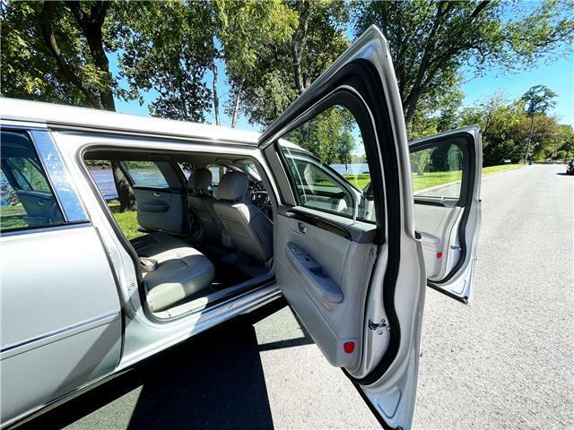 2010 Cadillac DTS Limousine