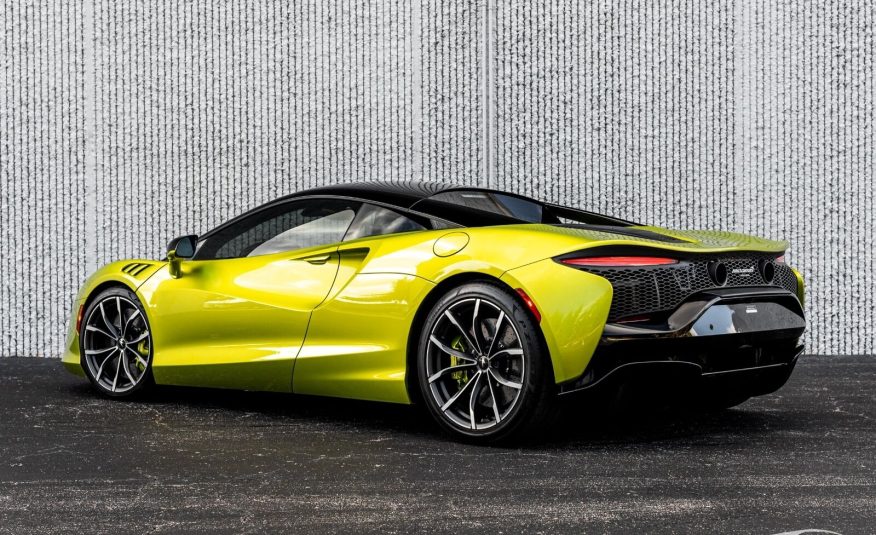 2023 McLaren Artura