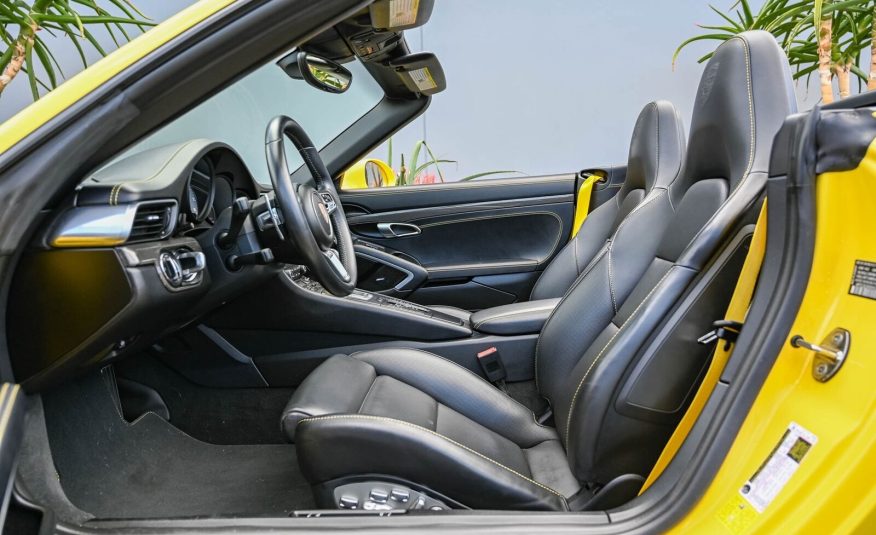 2017 YEL Porsche 911 Carrera 4S
