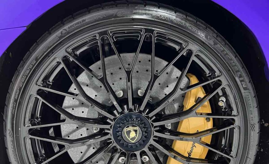 2017 Lamborghini Aventador S