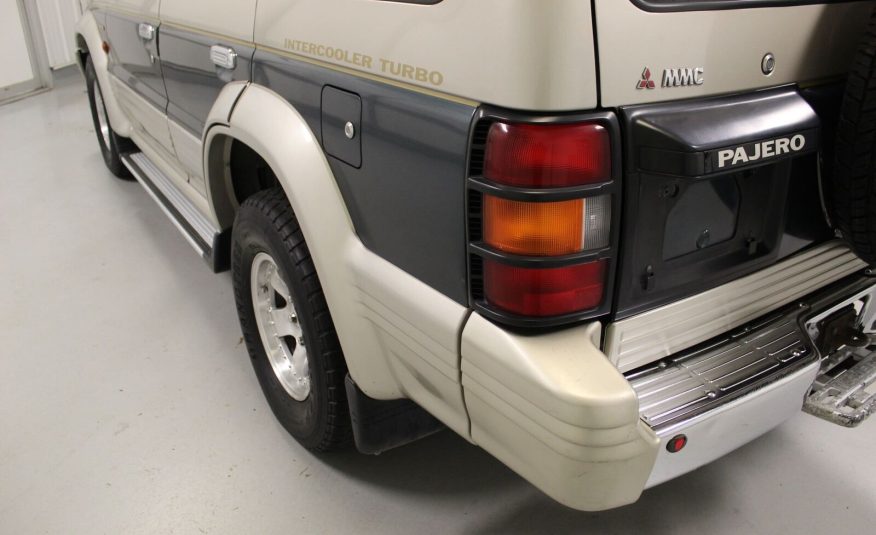 1993 Mitsubishi Pajero Exceed