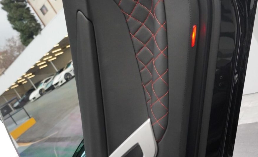 2019 Lamborghini Aventador LP 740-4 S