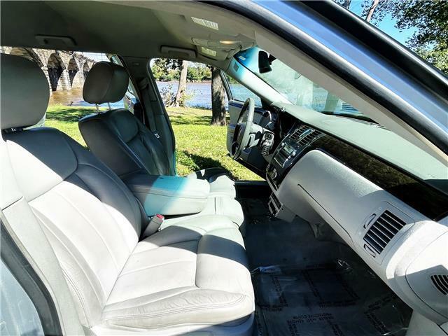 2010 Cadillac DTS Limousine