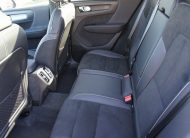 2022 Volvo XC40 R-Design