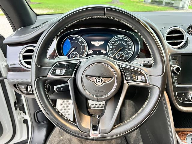 2017 Bentley Bentayga W12 Sport Utility 4D