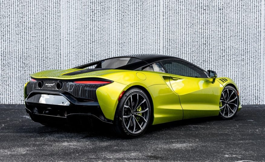 2023 McLaren Artura