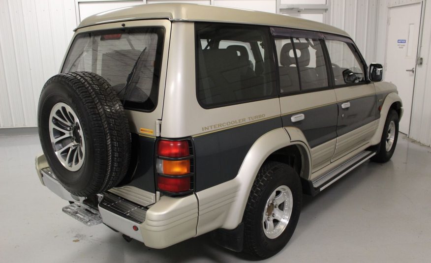 1993 Mitsubishi Pajero Exceed