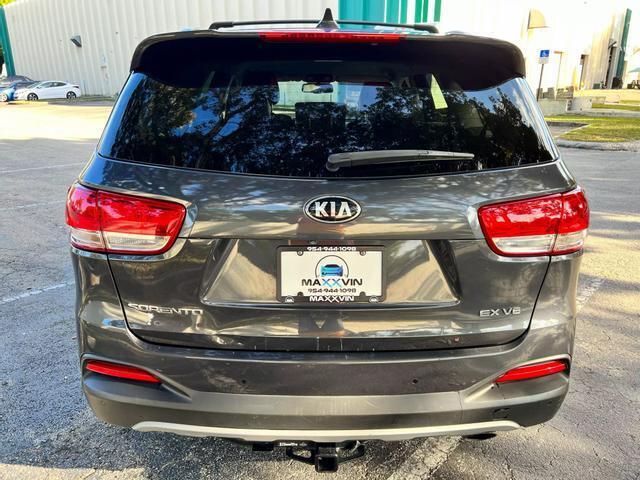 2016 Kia Sorento EX Sport Utility 4D