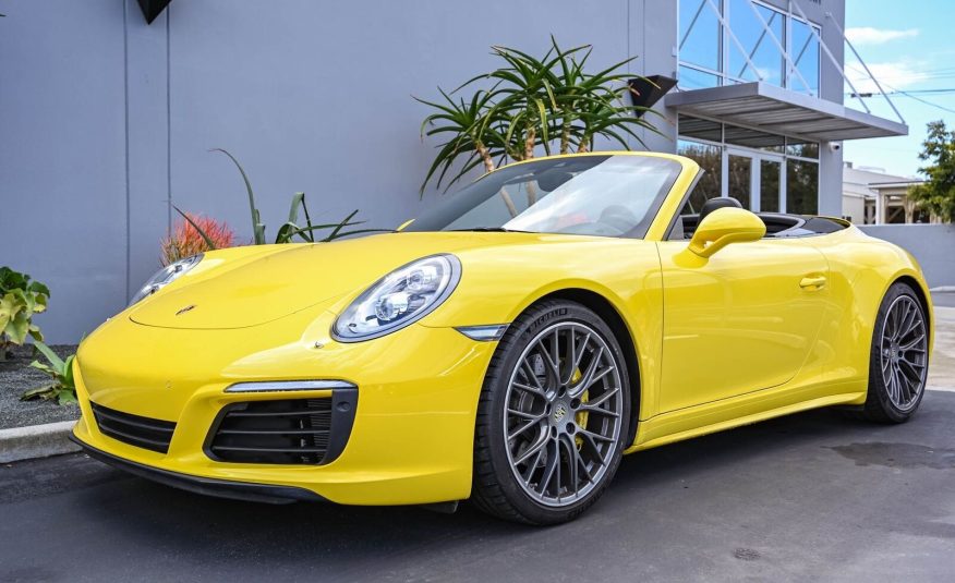 2017 YEL Porsche 911 Carrera 4S