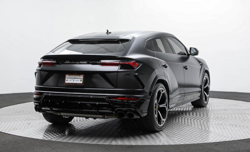 2022 Lamborghini Urus AWD