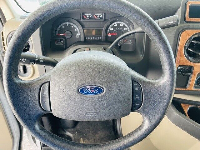 2017 Ford E-Series Van Thor Quantum