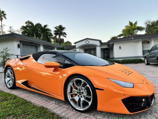 2018 Lamborghini Huracan LP580-2 Spyder Convertible 2D