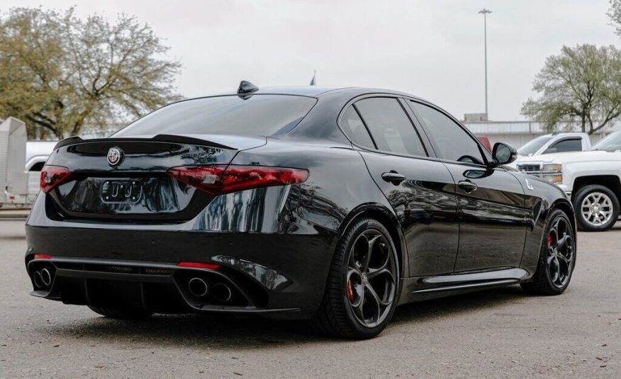 2021 Alfa Romeo Giulia Quadrifoglio