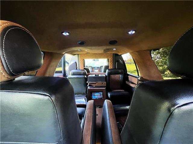 2011 Lincoln Navigator LUXURY LIMOUSINE