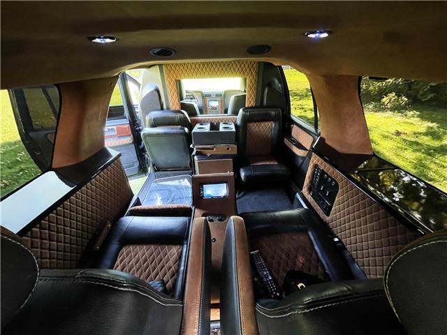 2011 Lincoln Navigator LUXURY LIMOUSINE